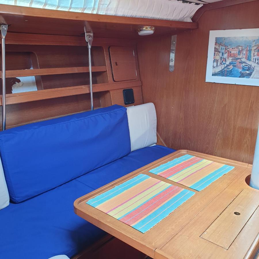 Bed And Boat Holiday Hotell La Spezia Exteriör bild
